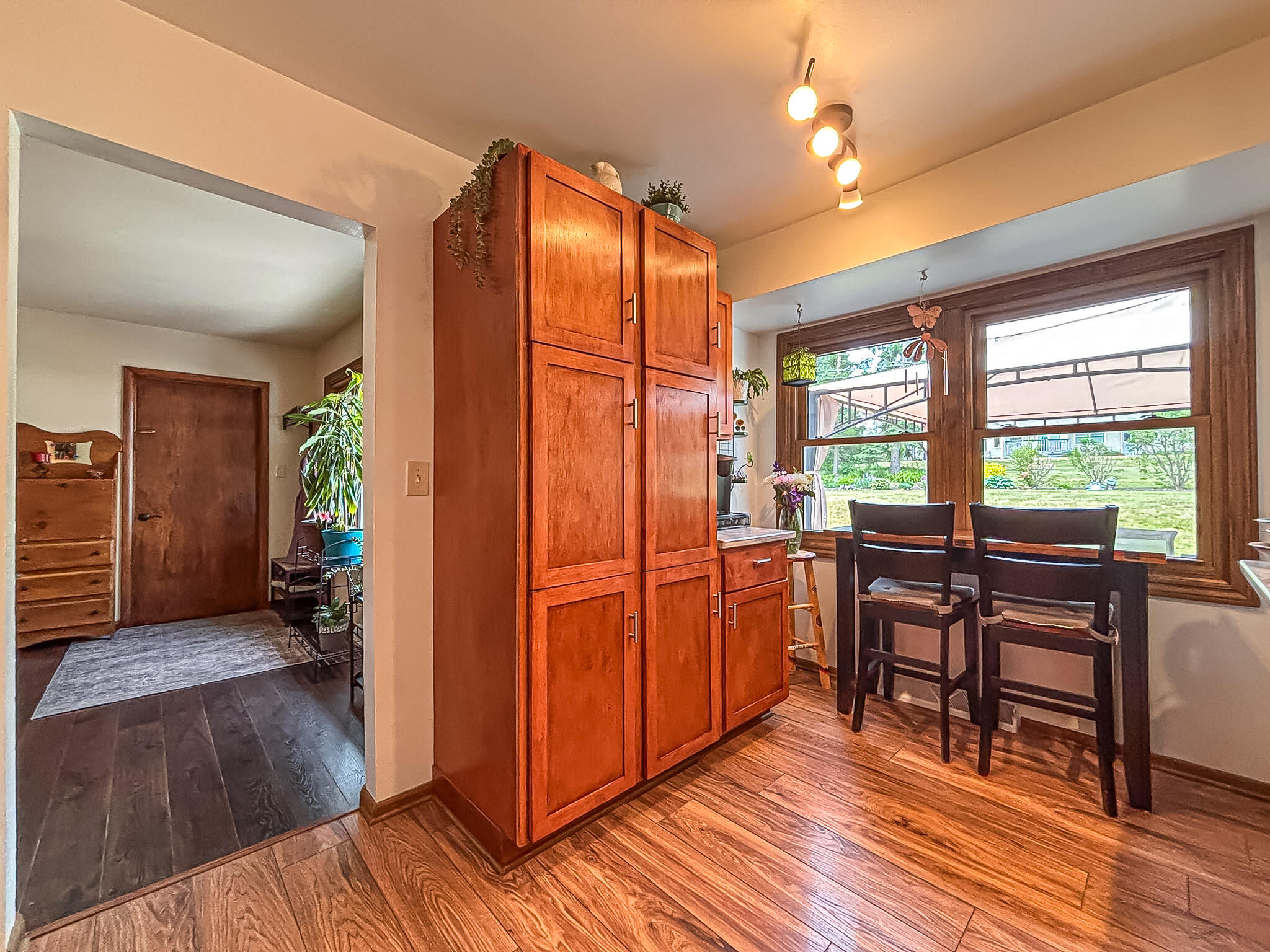 18260 West Willow Road New Berlin, WI 53146 - Photo 14 of 38 Kitchen w/Great Cabinetry Space!