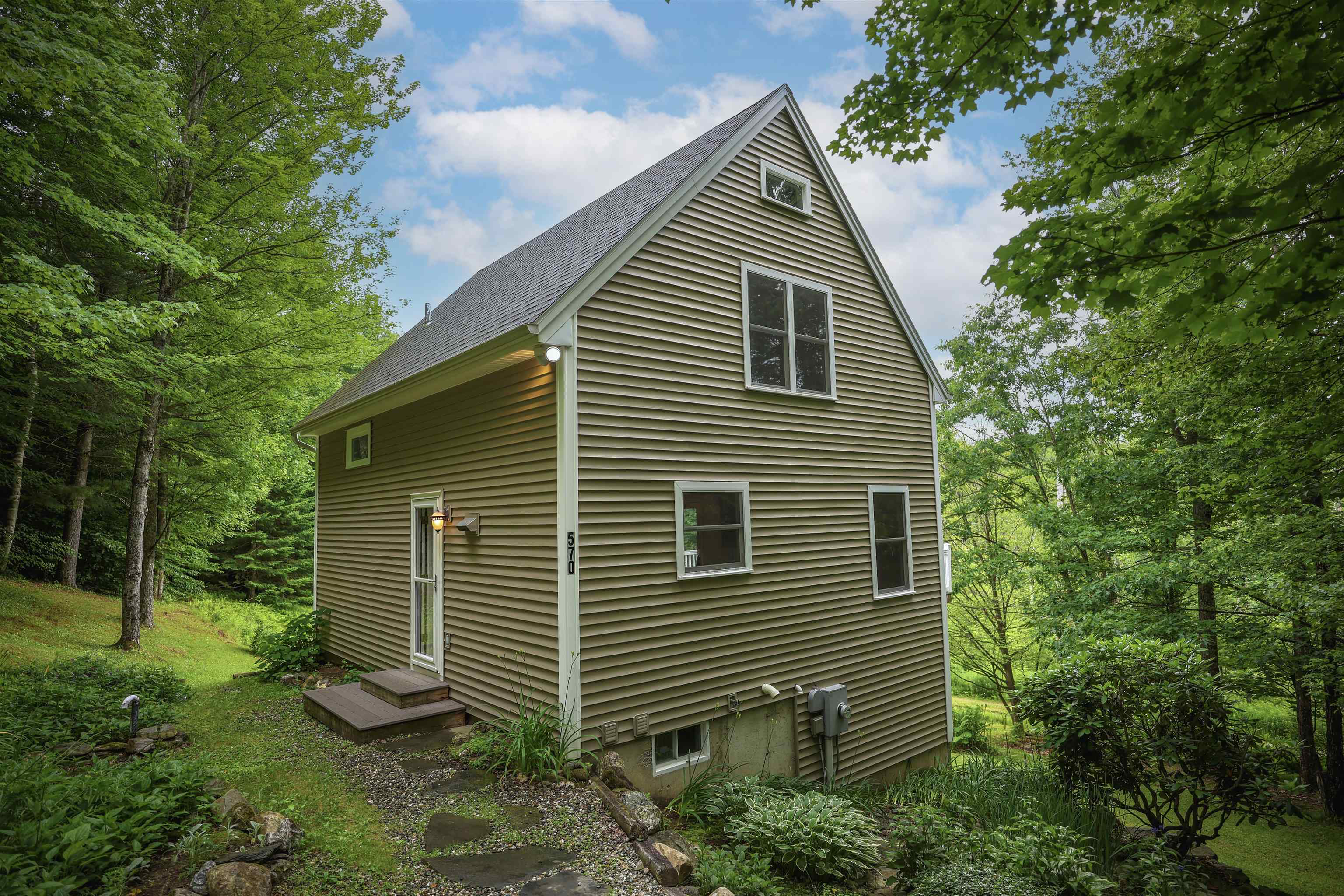 570 Upper Meehan Road Bristol, VT 05443 - Photo 6 of 38