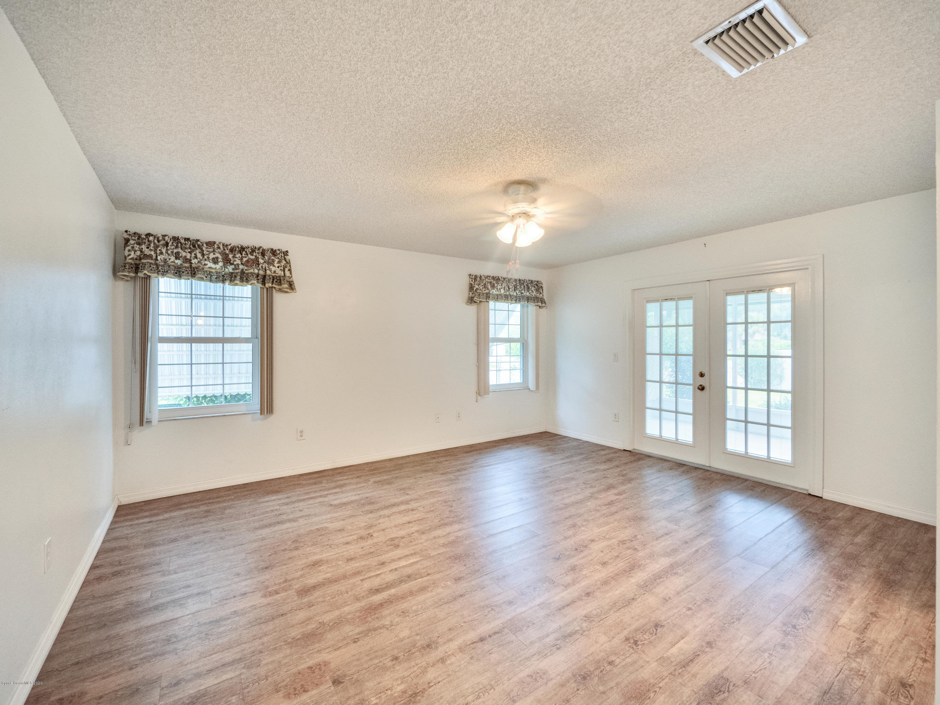 421 Raleigh Road Southeast Palm Bay, FL 32909 - Photo 11 of 25 P1430050