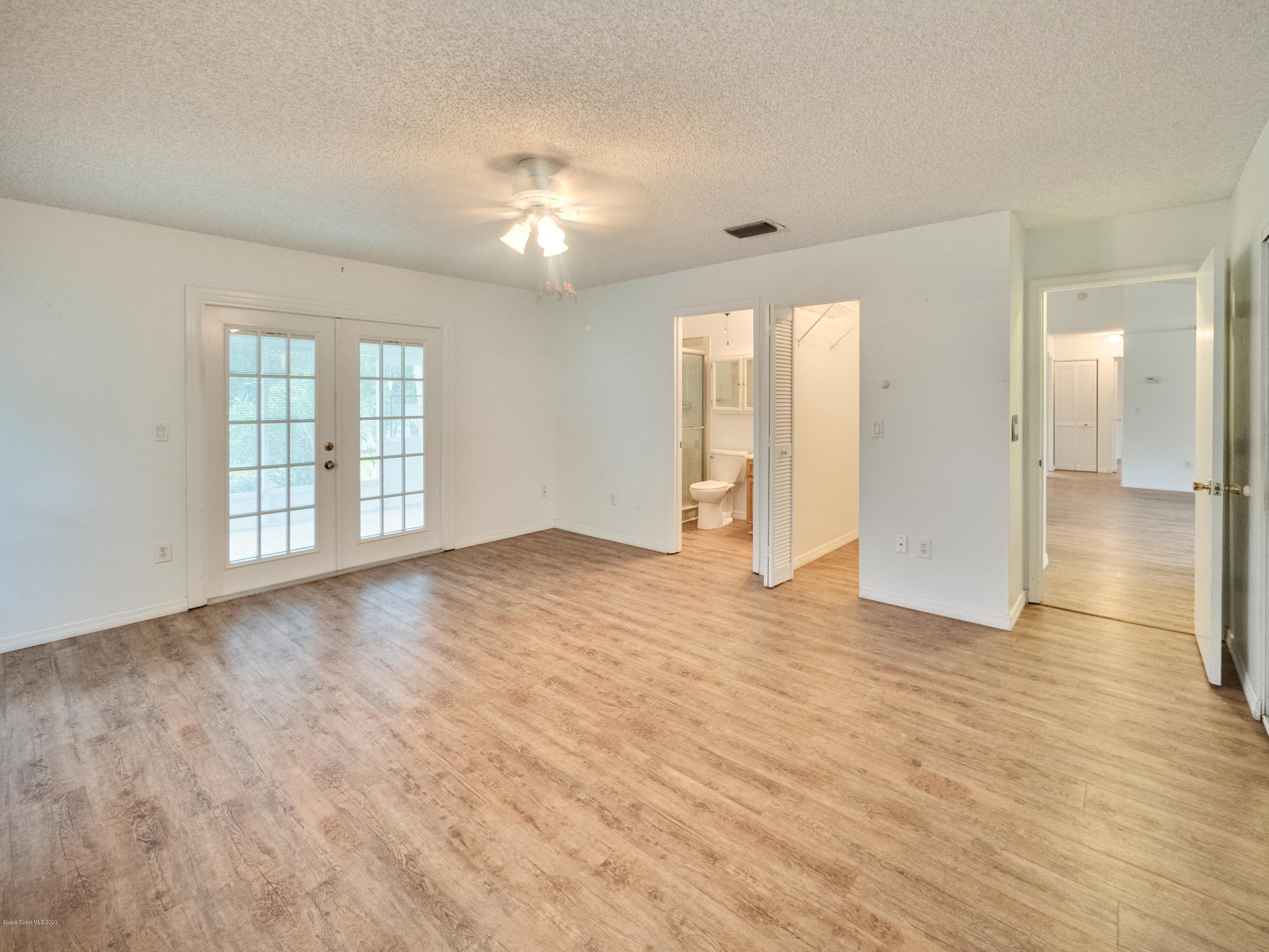 421 Raleigh Road Southeast Palm Bay, FL 32909 - Photo 14 of 25 P1430065