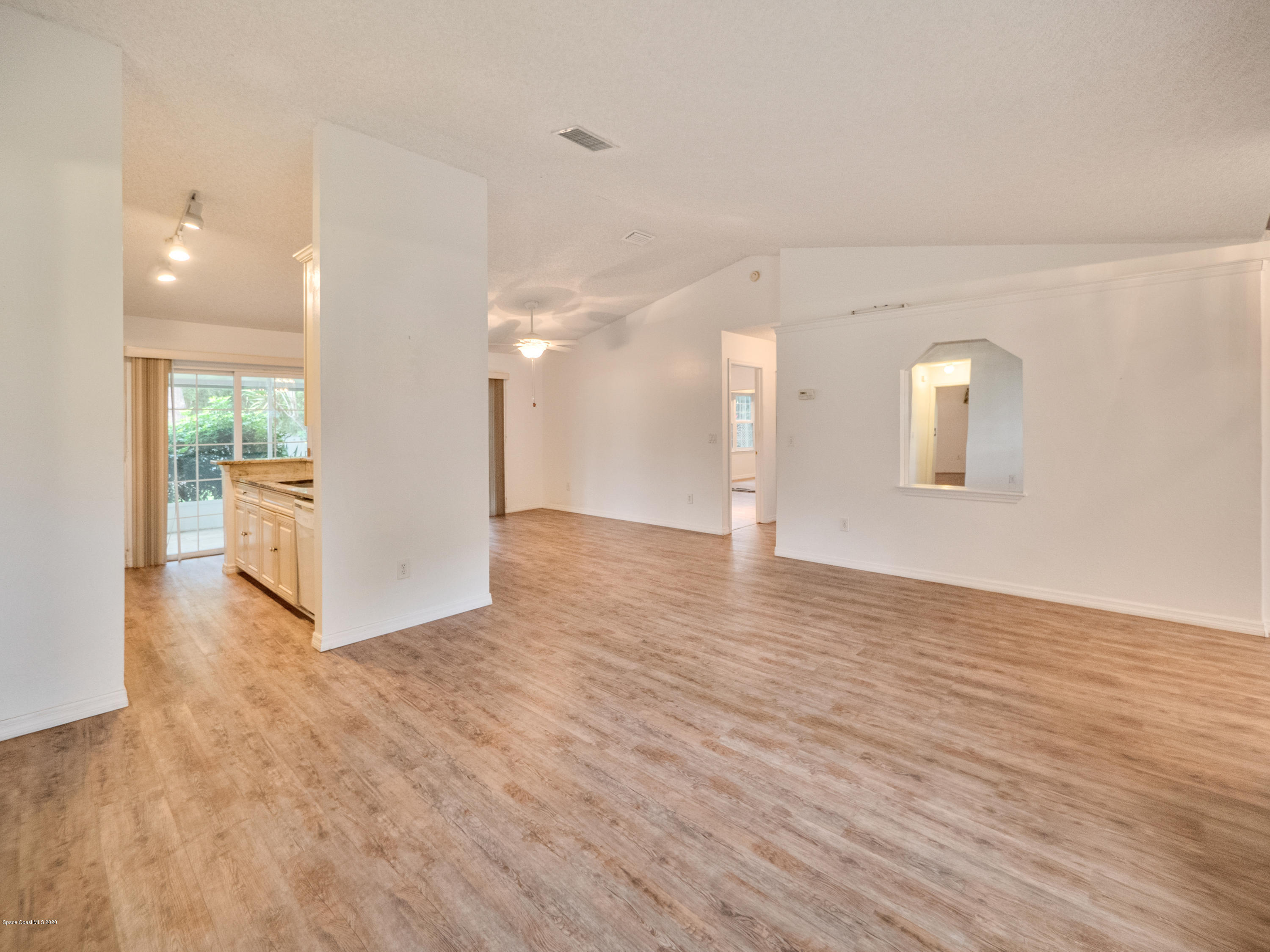 421 Raleigh Road Southeast Palm Bay, FL 32909 - Photo 16 of 25 P1430075