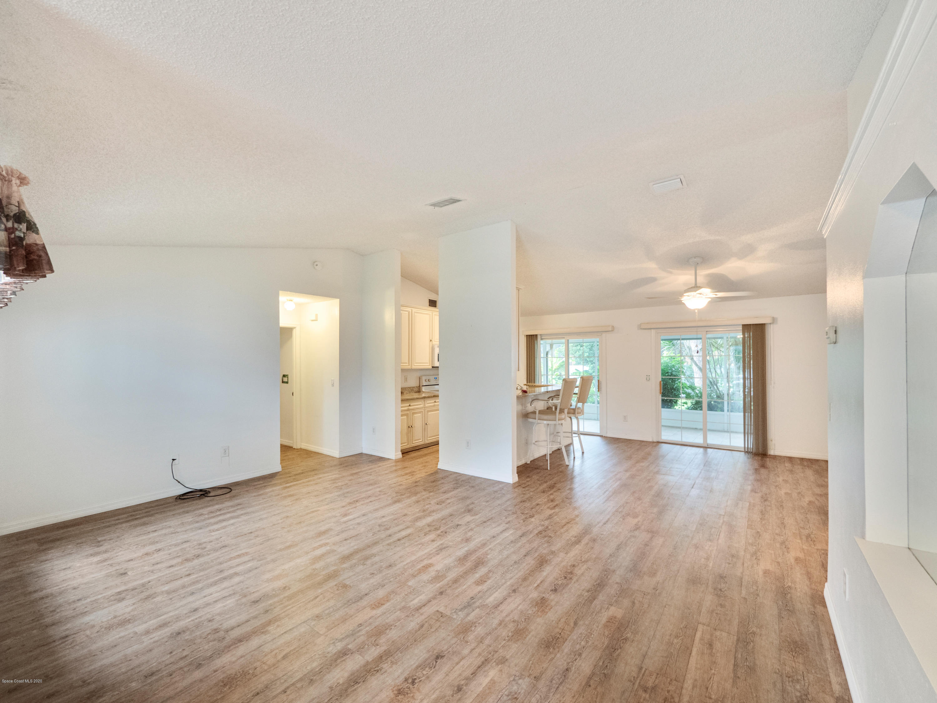 421 Raleigh Road Southeast Palm Bay, FL 32909 - Photo 5 of 25 P1430020