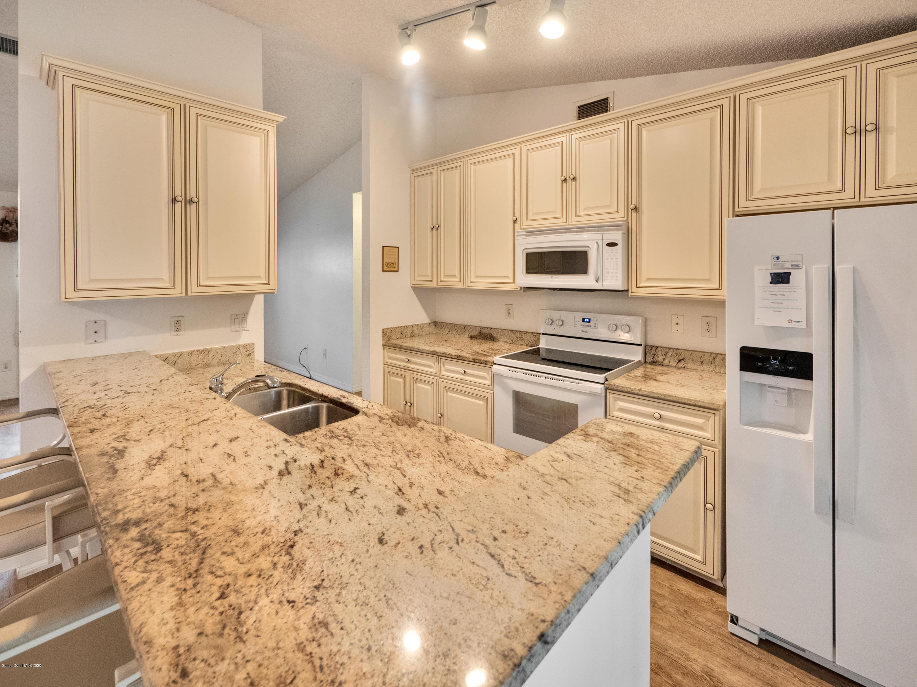 421 Raleigh Road Southeast Palm Bay, FL 32909 - Photo 8 of 25 P1430035