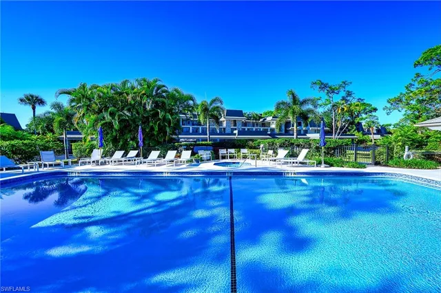 $8,000 | 522 Wildwood Lane, Unit 522, Naples, FL 34105