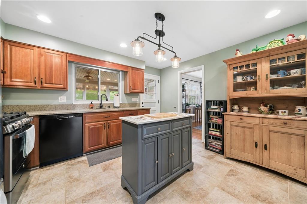 223 Ridgeview Drive Venetia, PA 15367 - Photo 14 of 42