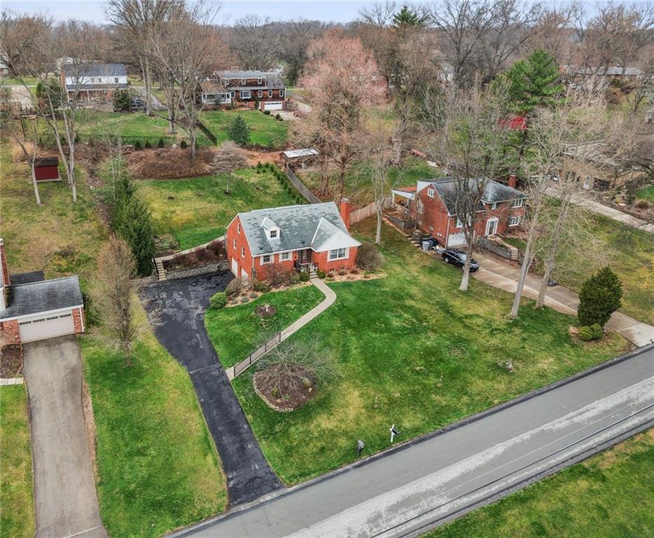 223 Ridgeview Drive Venetia, PA 15367 - Photo 2 of 42