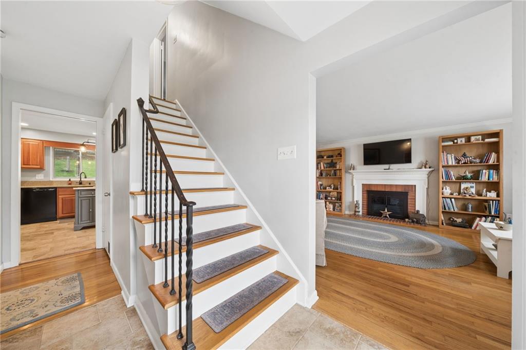 223 Ridgeview Drive Venetia, PA 15367 - Photo 22 of 42