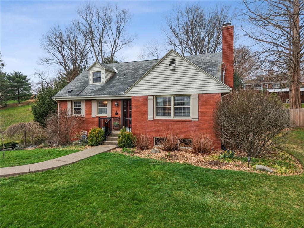 223 Ridgeview Drive Venetia, PA 15367 - Photo 3 of 42