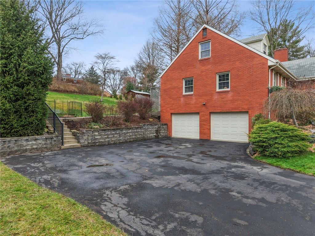 223 Ridgeview Drive Venetia, PA 15367 - Photo 38 of 42