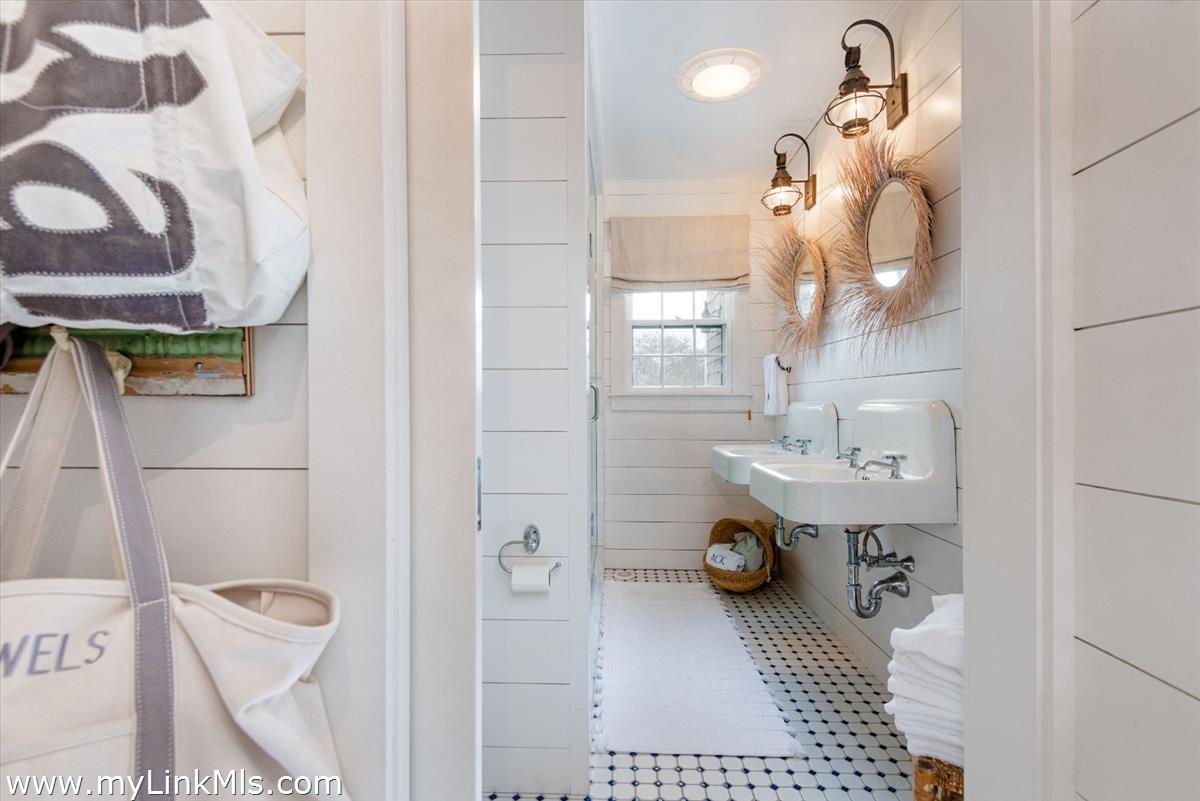 104 Baxter Road Nantucket, MA 02554 - Photo 30 of 61