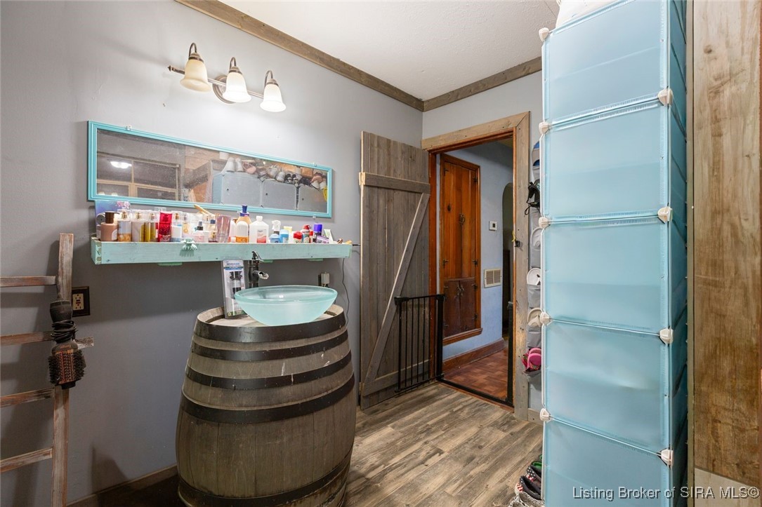 2675 New Middltwn Elizabeth Road Southeast Corydon, IN 47112 - Photo 27 of 33