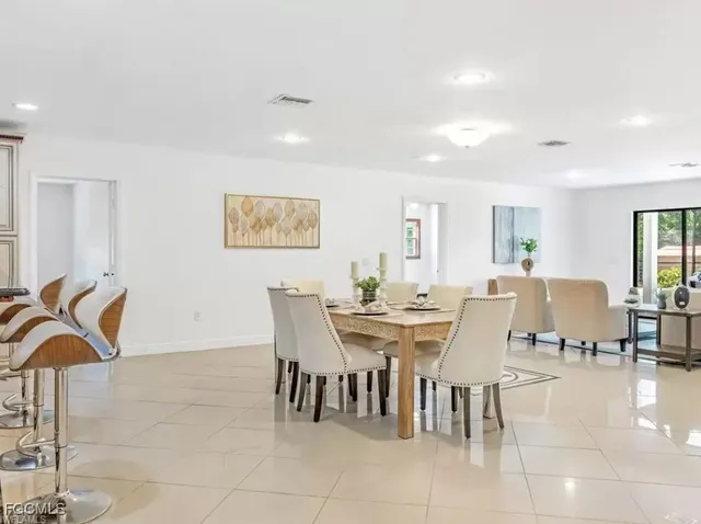 $999,999 | 6343 Mark Lane, Fort Myers, FL 33966