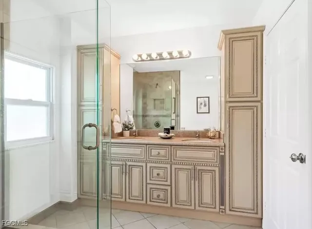 $999,999 | 6343 Mark Lane, Fort Myers, FL 33966