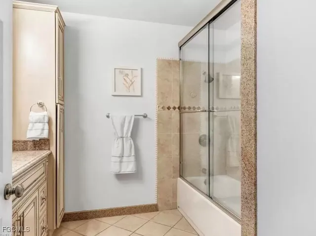 $999,999 | 6343 Mark Lane, Fort Myers, FL 33966