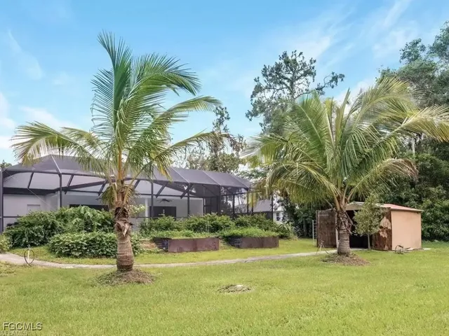 $999,999 | 6343 Mark Lane, Fort Myers, FL 33966