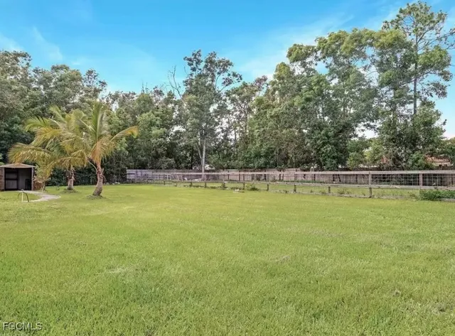 $999,999 | 6343 Mark Lane, Fort Myers, FL 33966