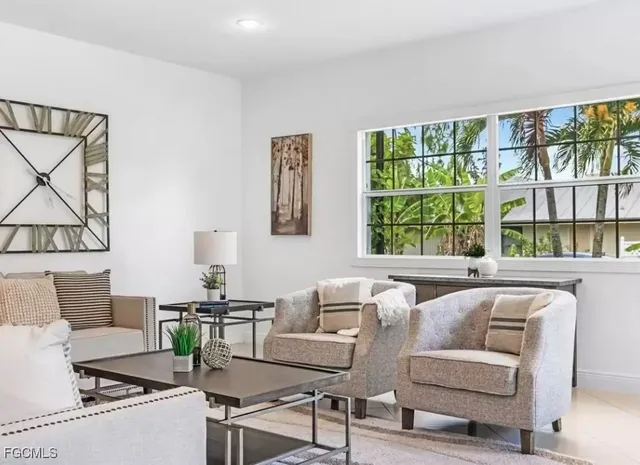 $999,999 | 6343 Mark Lane, Fort Myers, FL 33966