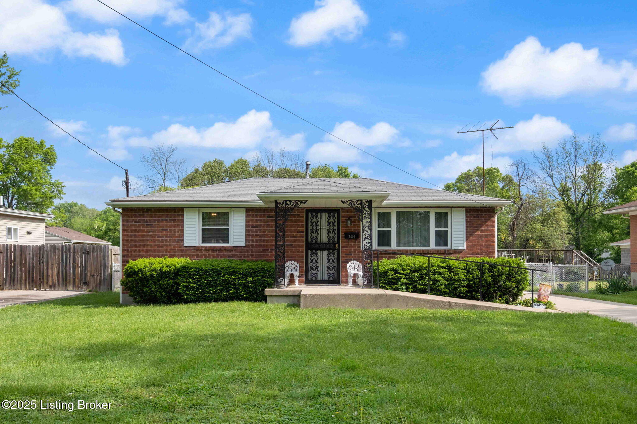2405 Donna Road Louisville, KY 40216 - Photo 30 of 31 2405 Donna Rd-2