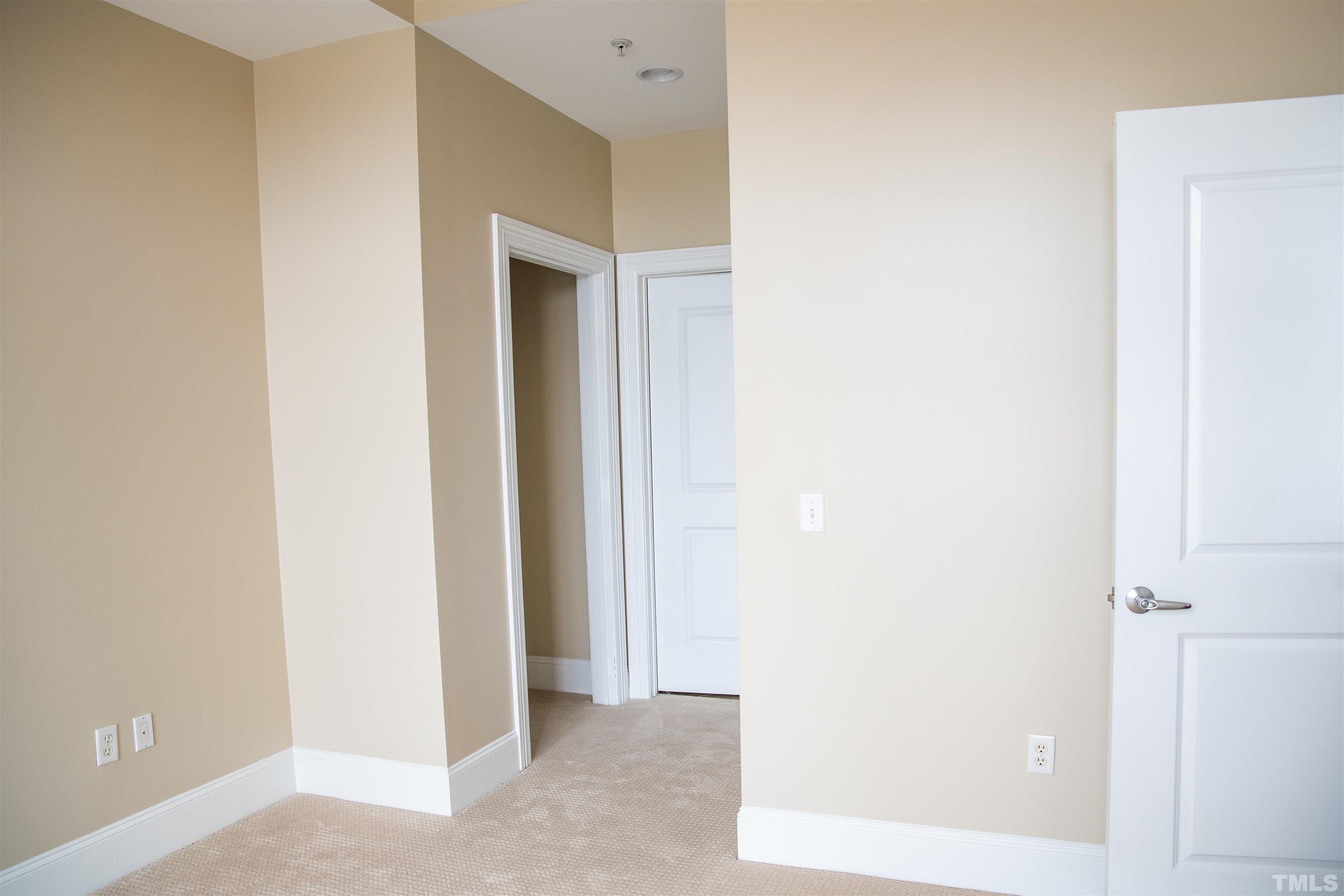 400 West North Street, Unit 820 Raleigh, NC 27603 - Photo 14 of 20