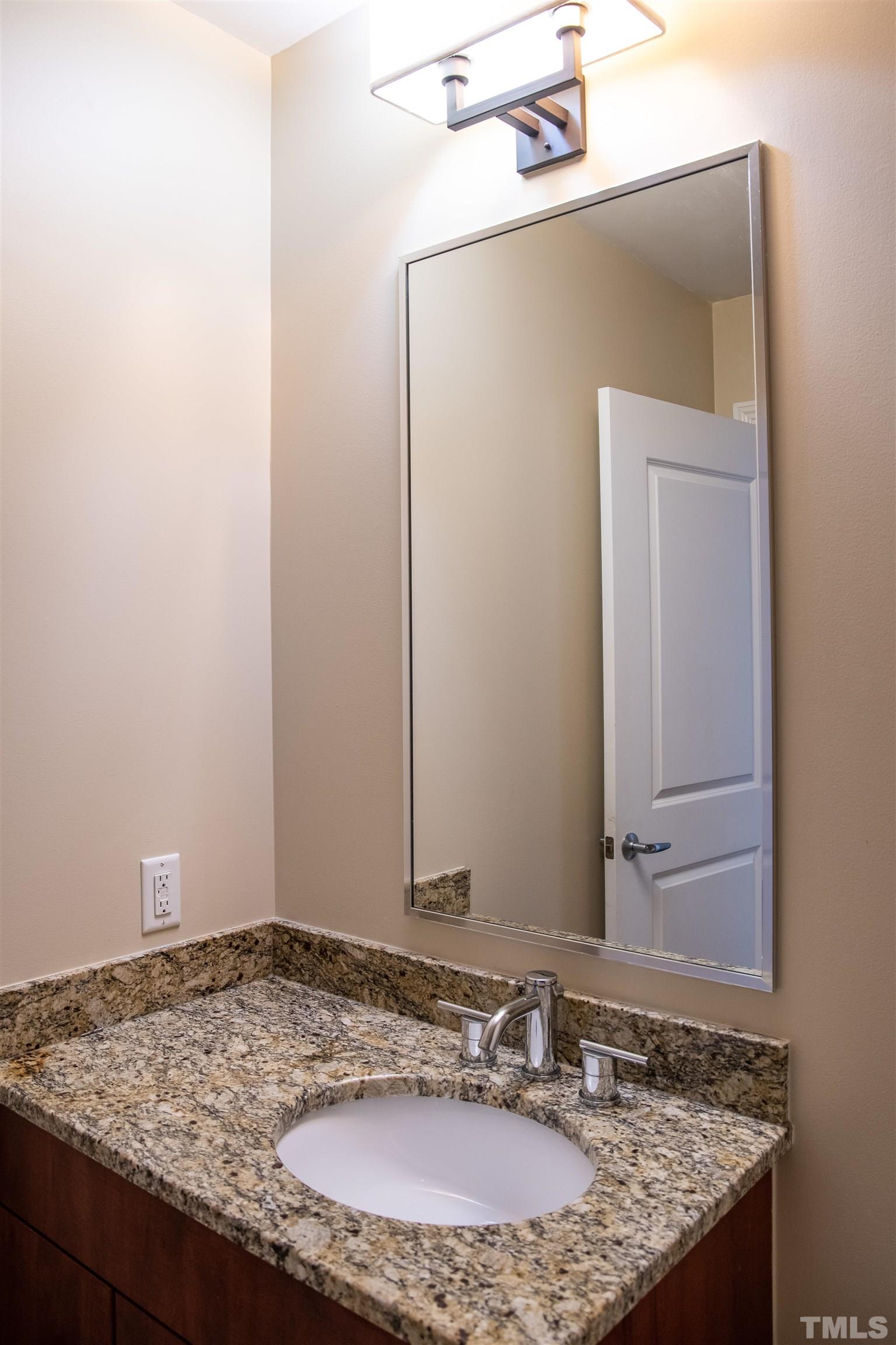 400 West North Street, Unit 820 Raleigh, NC 27603 - Photo 16 of 20