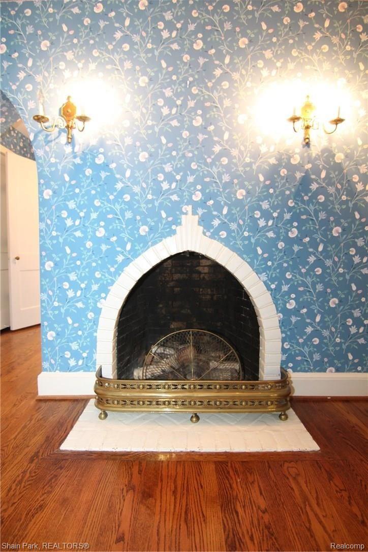 990 Burnham Road Bloomfield Hills, MI 48304 - Photo 25 of 54 Custom Master Bedroom Fireplace
