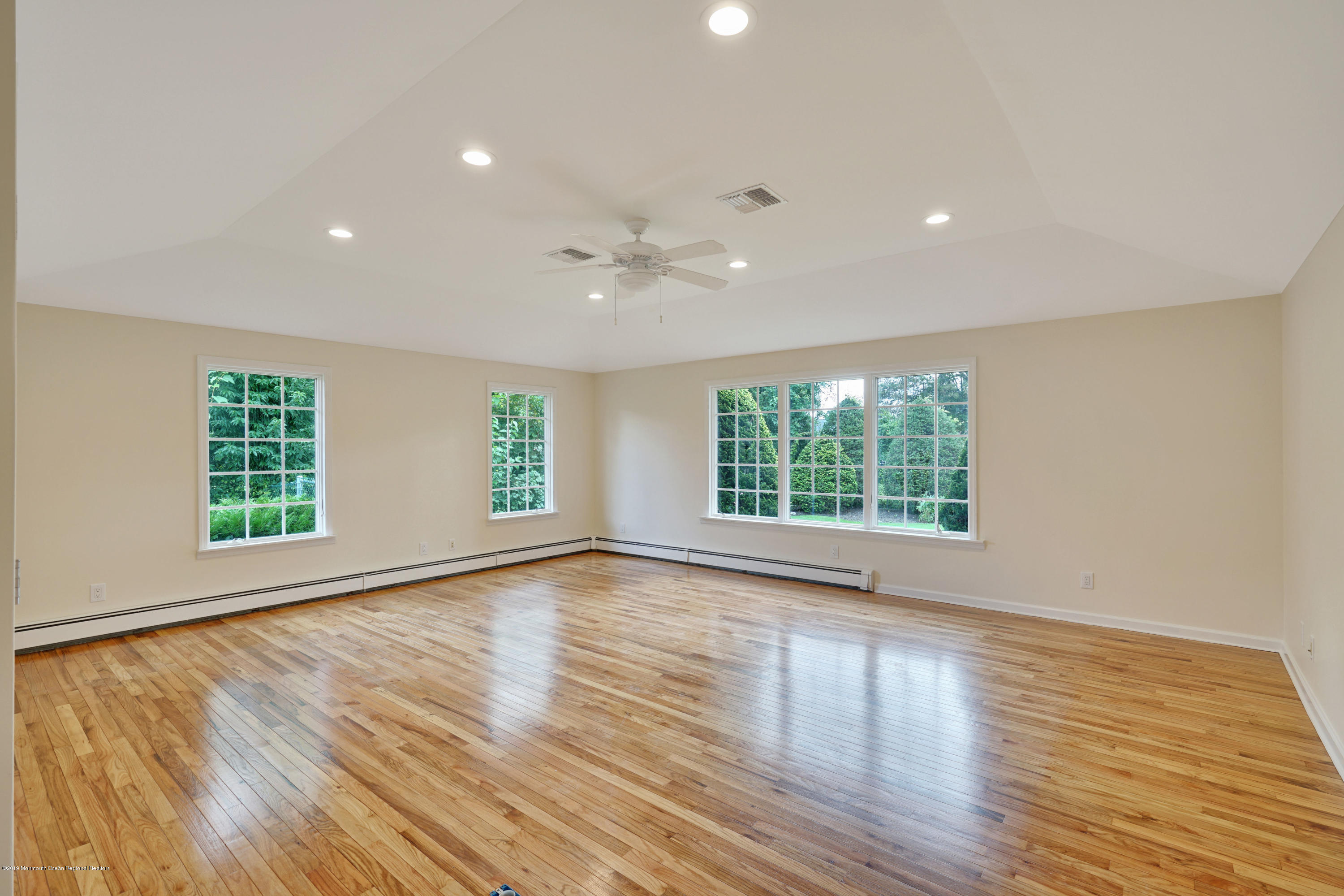 68 Parker Road West Long Branch, NJ 07764 - Photo 18 of 51 FAMILY ROOM W/TRAY CEILING