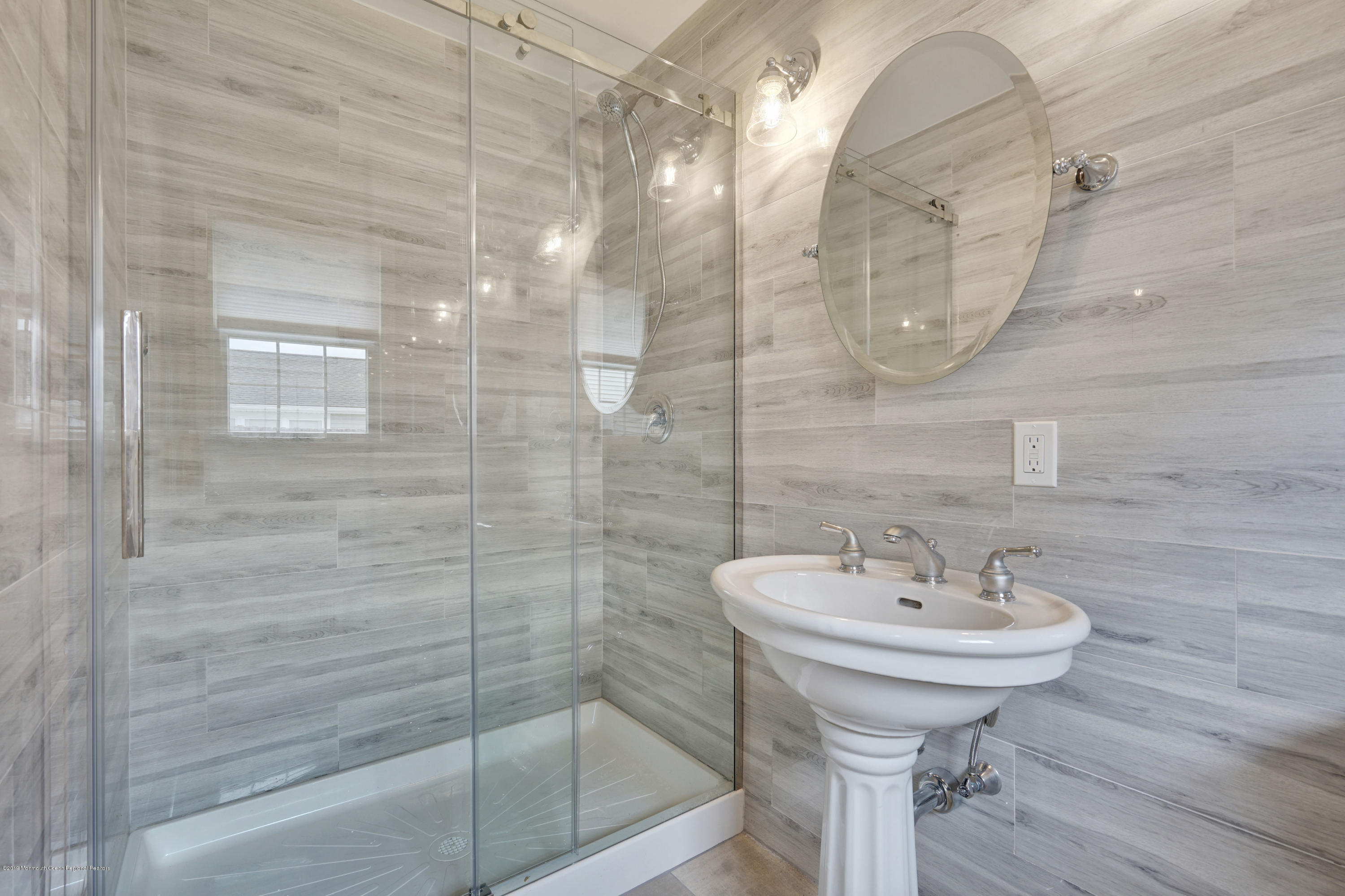 68 Parker Road West Long Branch, NJ 07764 - Photo 30 of 51 MASTER BATH