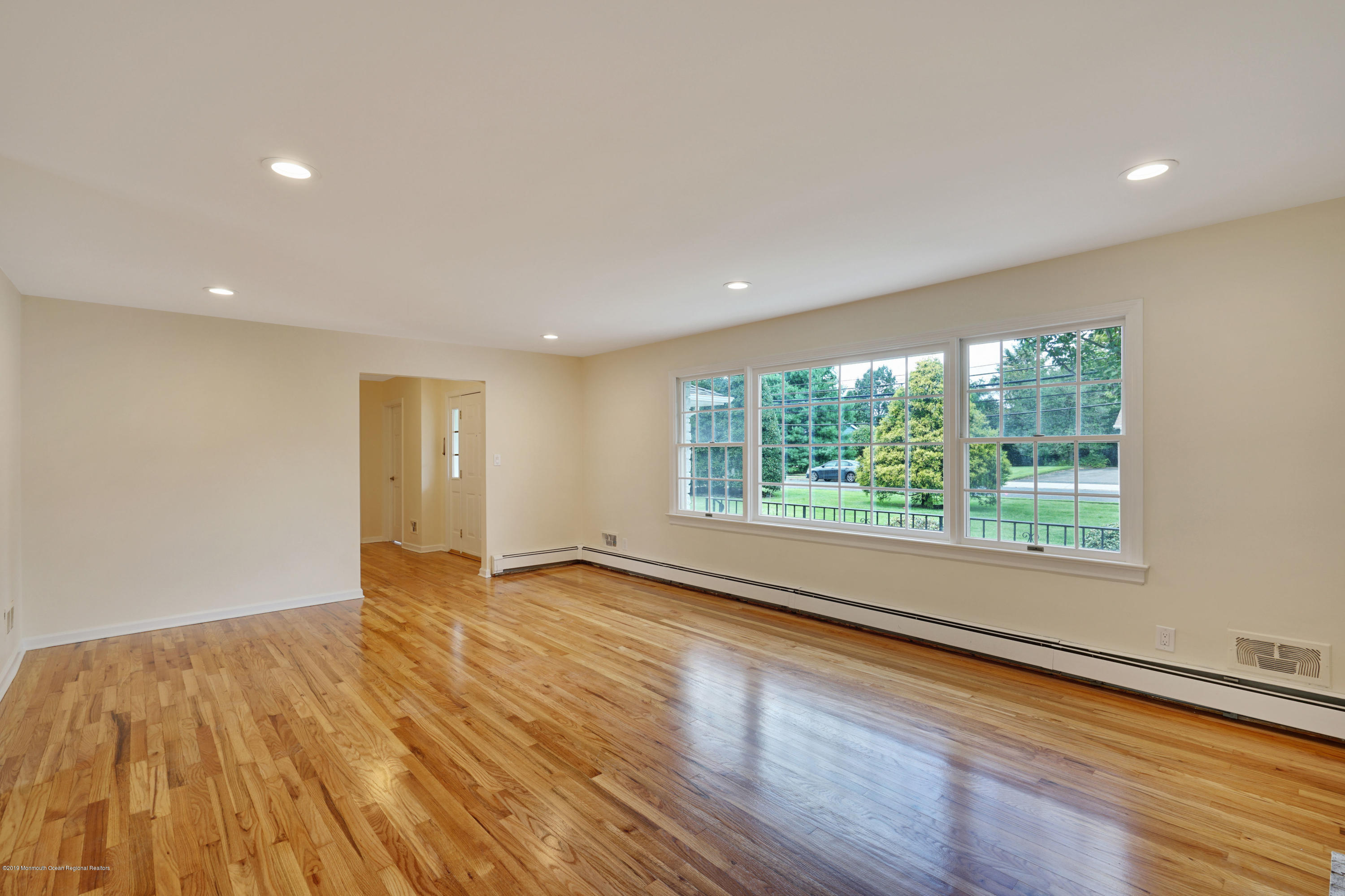 68 Parker Road West Long Branch, NJ 07764 - Photo 6 of 51 LIVING ROOM