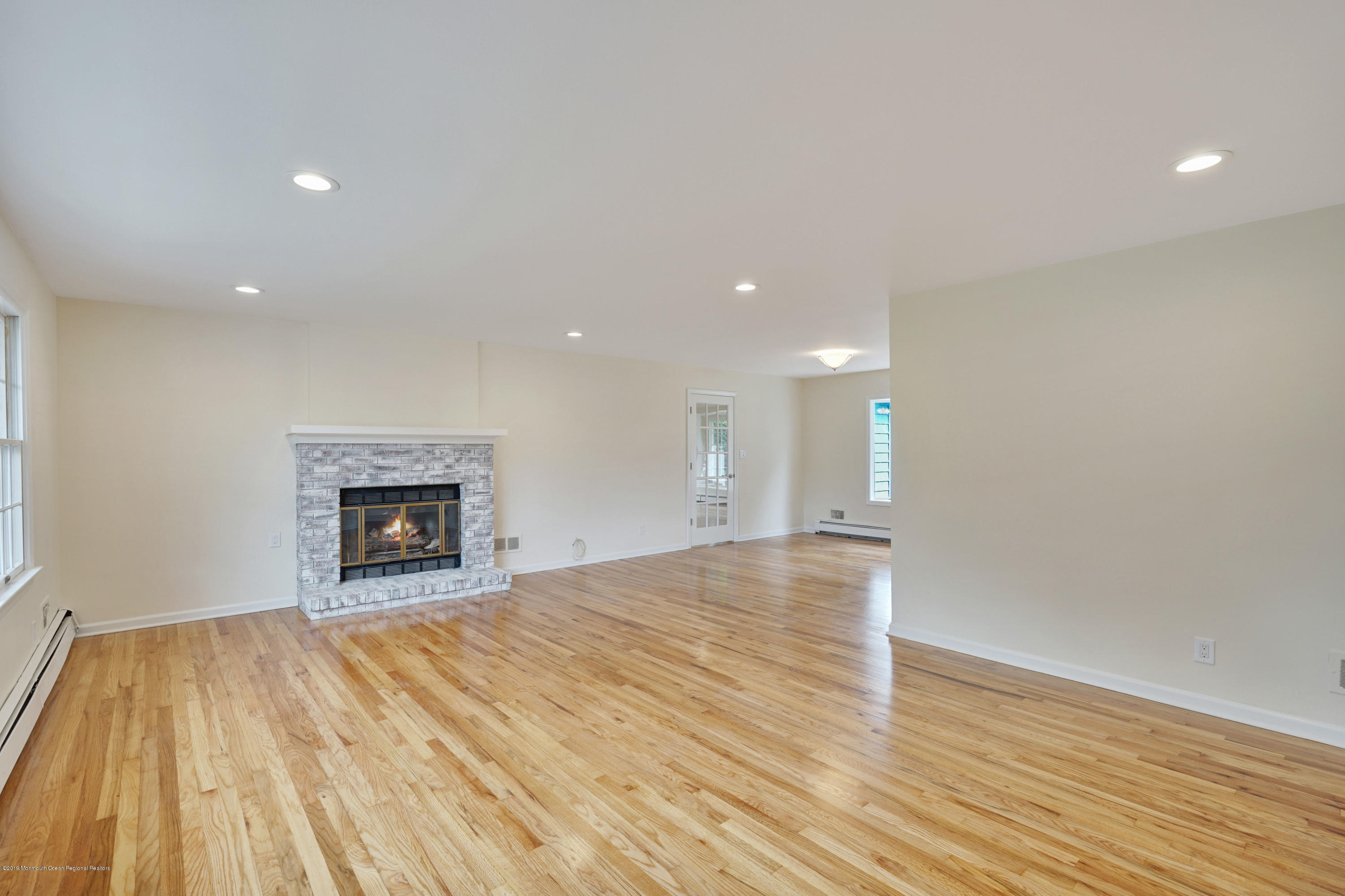 68 Parker Road West Long Branch, NJ 07764 - Photo 7 of 51 LIVING ROOM