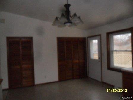 21885 Rust Road New Boston, MI 48164 - Photo 9 of 20 009.JPG