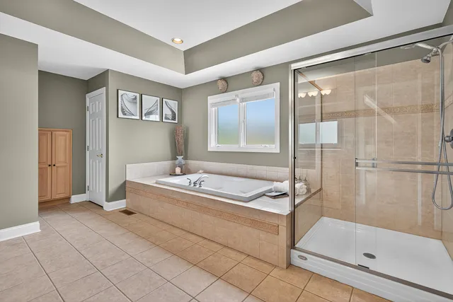 $725,000 | 4210 Jacqueline Lane, Crystal Lake, IL 60014