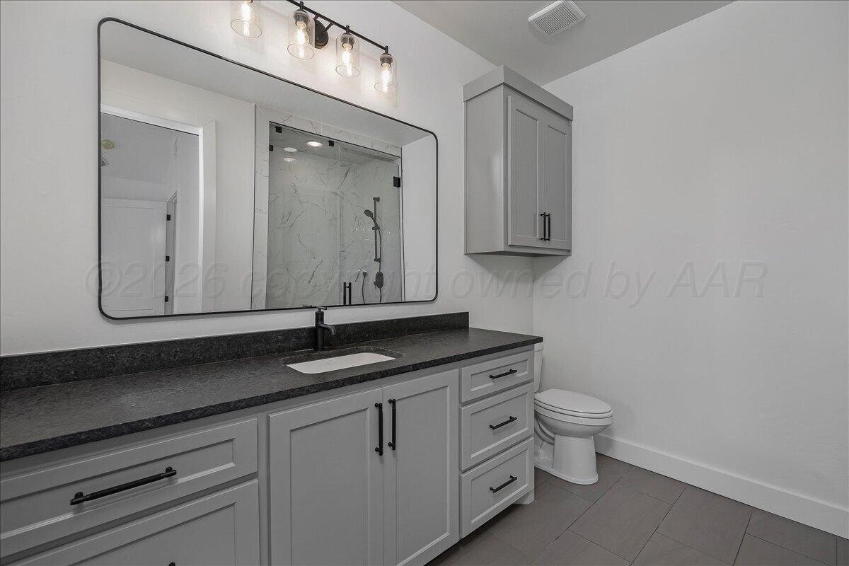 5902 Wesley Road Amarillo, TX 79119 - Photo 27 of 37 27-Bathroom 2