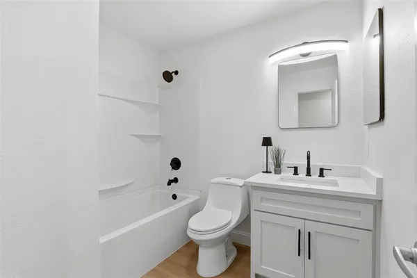 $2,800 | 300 Hidden Valley Drive, Aledo, TX 76008