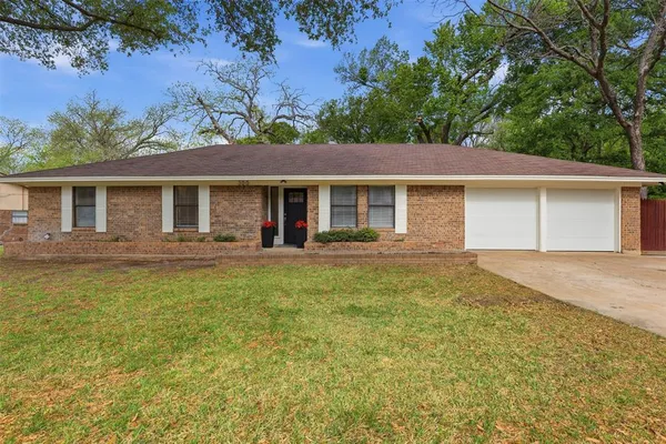 $2,800 | 300 Hidden Valley Drive, Aledo, TX 76008