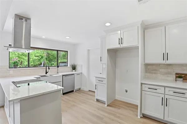 $2,800 | 300 Hidden Valley Drive, Aledo, TX 76008