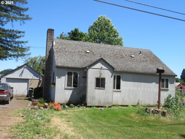 897 South 43rd Street Springfield, OR 97478 - Photo 3 of 5 front view of a house with a yard