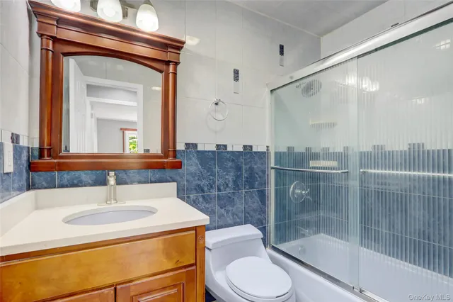 $1,298,000 | 32 3rd Avenue, New Hyde Park, NY 11040