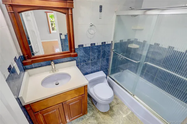 $1,298,000 | 32 3rd Avenue, New Hyde Park, NY 11040