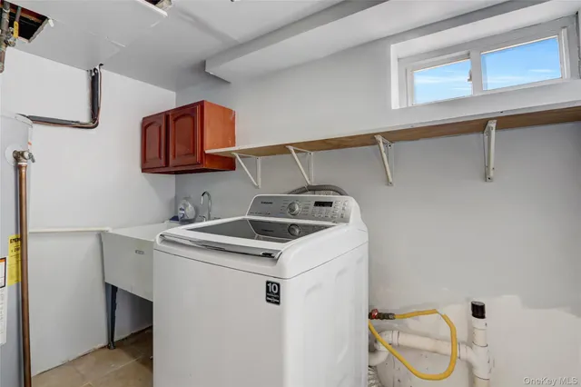 $1,298,000 | 32 3rd Avenue, New Hyde Park, NY 11040