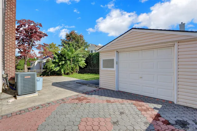 $1,298,000 | 32 3rd Avenue, New Hyde Park, NY 11040