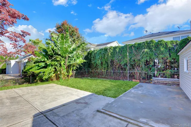 $1,298,000 | 32 3rd Avenue, New Hyde Park, NY 11040