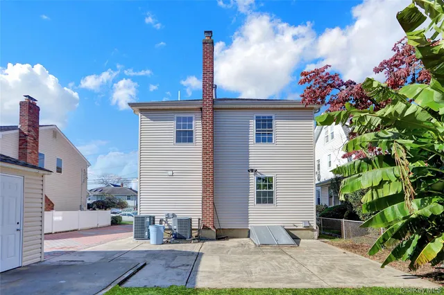 $1,298,000 | 32 3rd Avenue, New Hyde Park, NY 11040