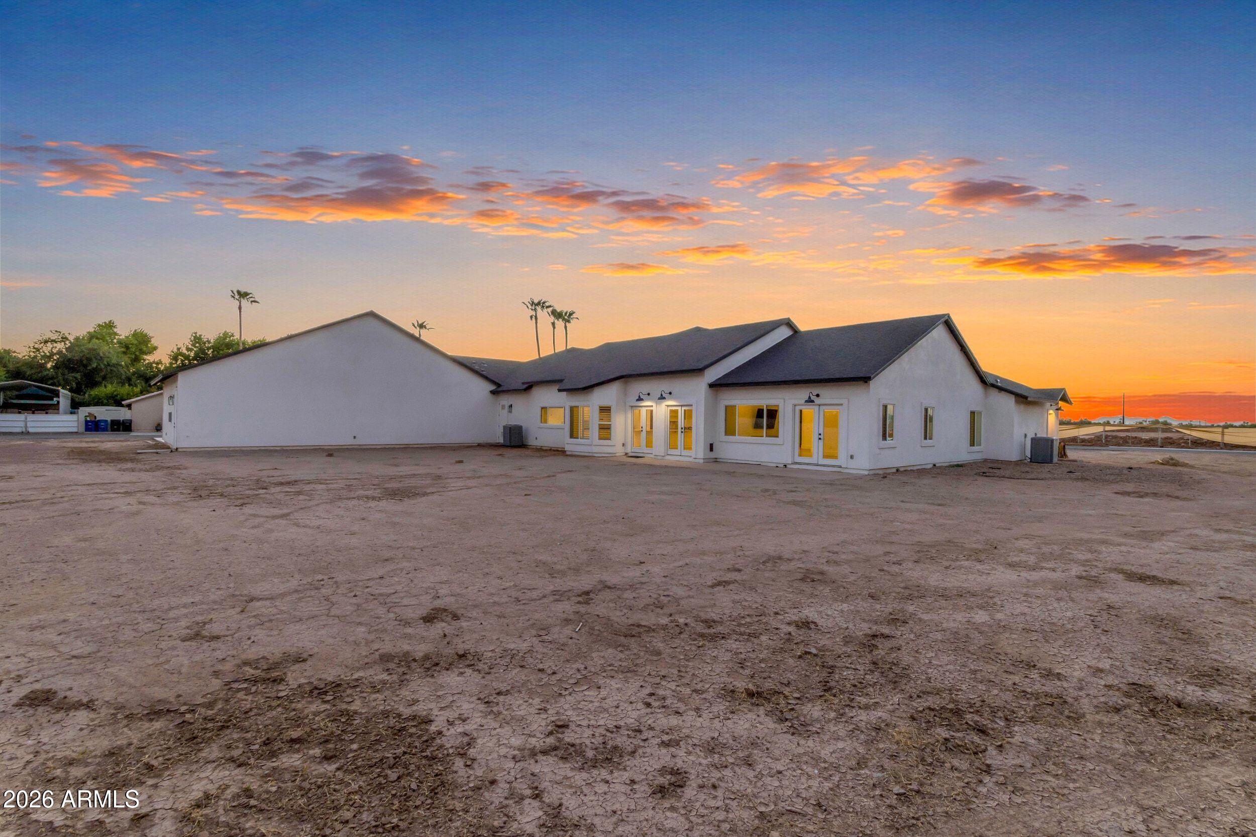 2265 East Bonanza Road Gilbert, AZ 85297 - Photo 5 of 71 005_022_a4m_sg_tw_1_742