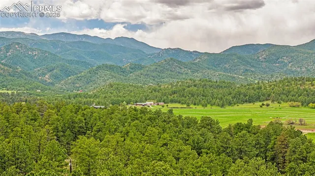 $324,999 | 8684 Pine Drive, Beulah, CO 81023