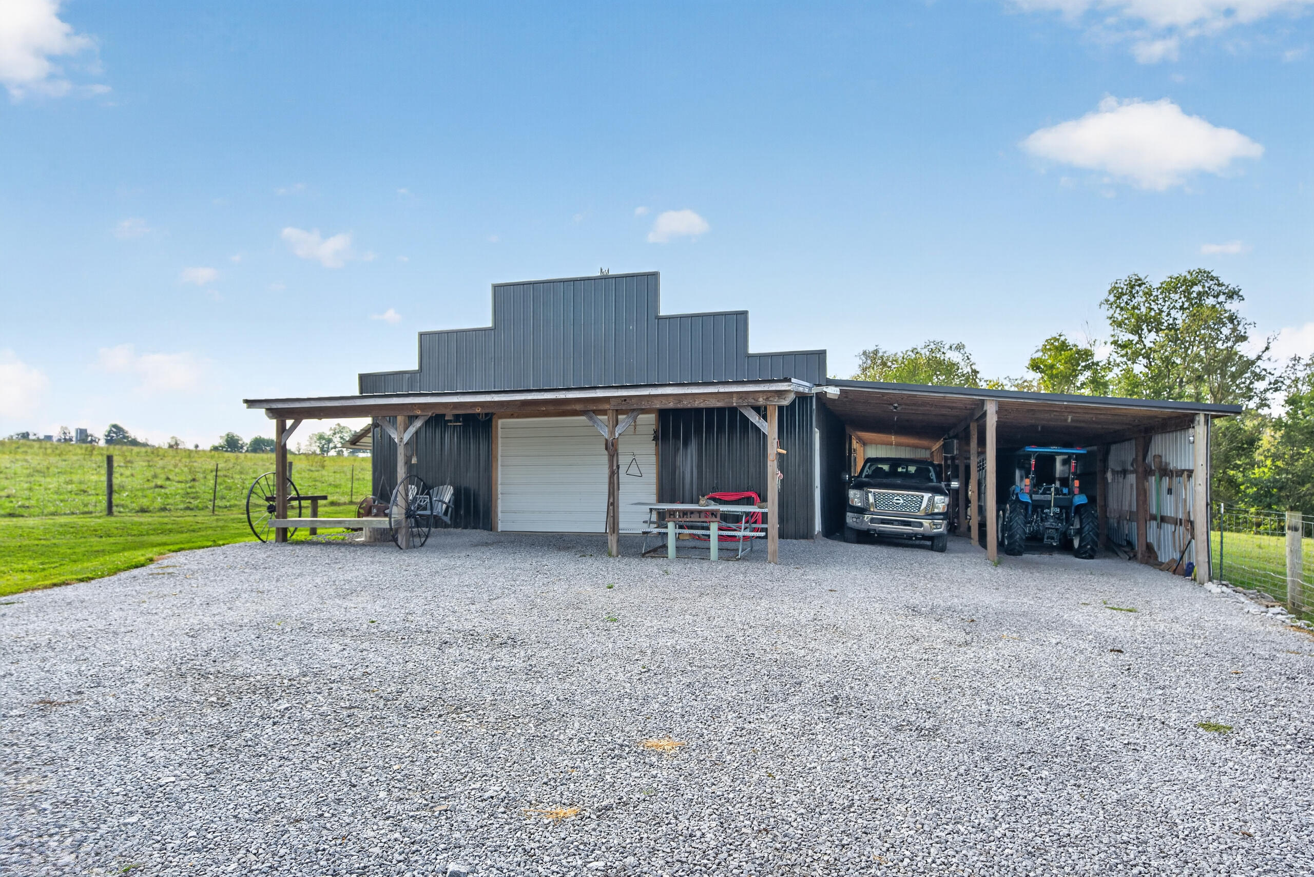 990 Dry Fork Road Danville, KY 40422 - Photo 35 of 41 Barn