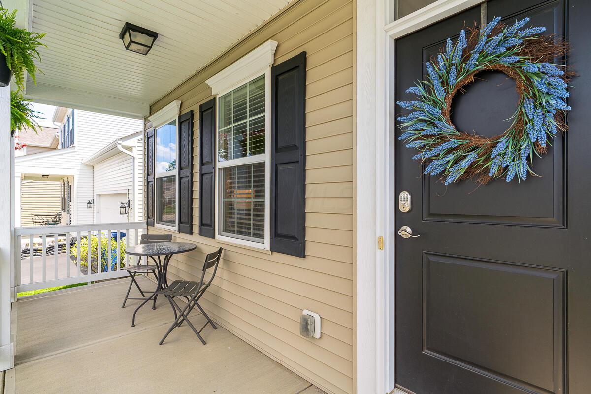 3975 Trail Ridge Drive Columbus, OH 43228 - Photo 2 of 37 Front Porch