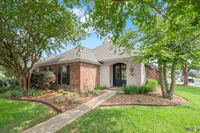 $394,000 | 10757 Oakley Trace Drive, Baton Rouge, LA 70809