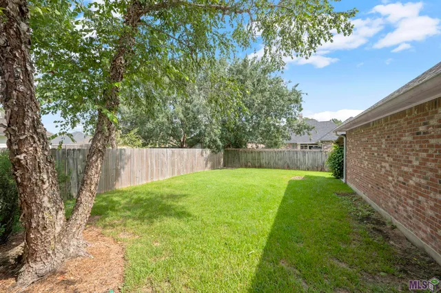 $394,000 | 10757 Oakley Trace Drive, Baton Rouge, LA 70809