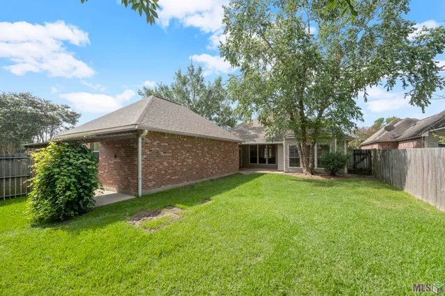 $394,000 | 10757 Oakley Trace Drive, Baton Rouge, LA 70809