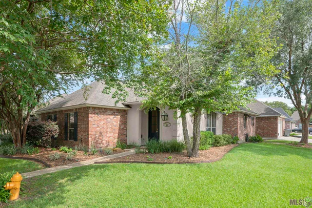 $394,000 | 10757 Oakley Trace Drive, Baton Rouge, LA 70809